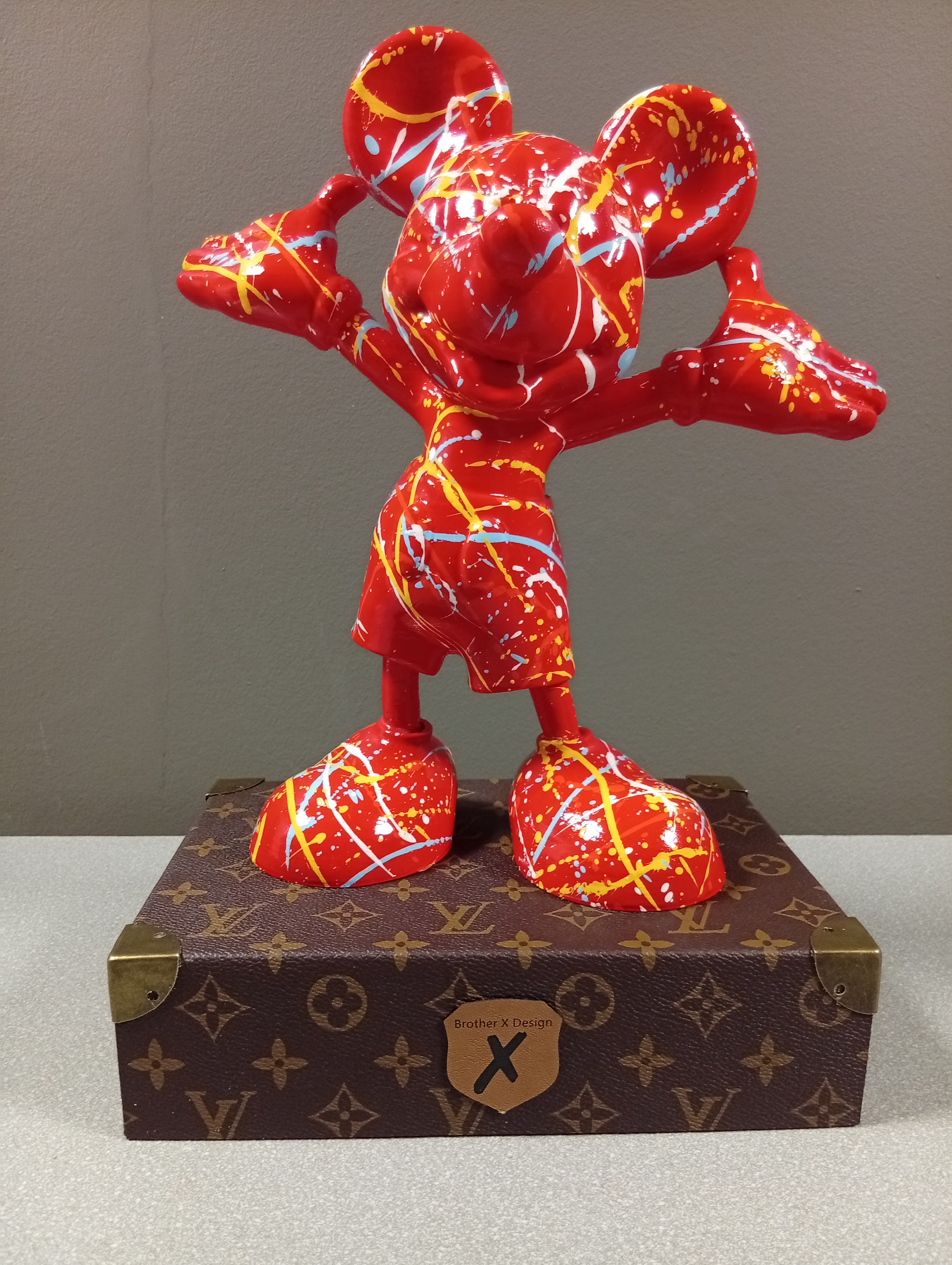 Happy Mickey - LV Gallery edition  - Vivid colors — 3D pop art sculpture by Brother X